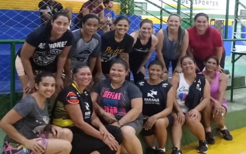 Incentivo à novas modalidades: TREINO DE HANDEBOL FEMININO ⚽⚽